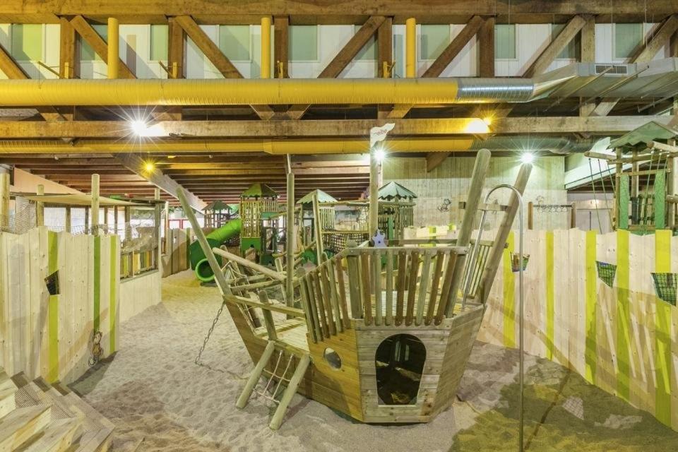 Het Familie Boshuisje - Vakantiewoning Op Prachtig Park Met Veel Faciliteiten Inc Ligbad Gramsbergen Bagian luar foto