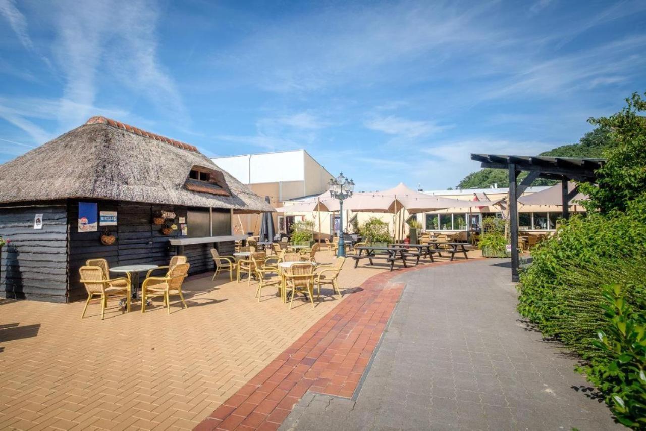 Het Familie Boshuisje - Vakantiewoning Op Prachtig Park Met Veel Faciliteiten Inc Ligbad Gramsbergen Bagian luar foto