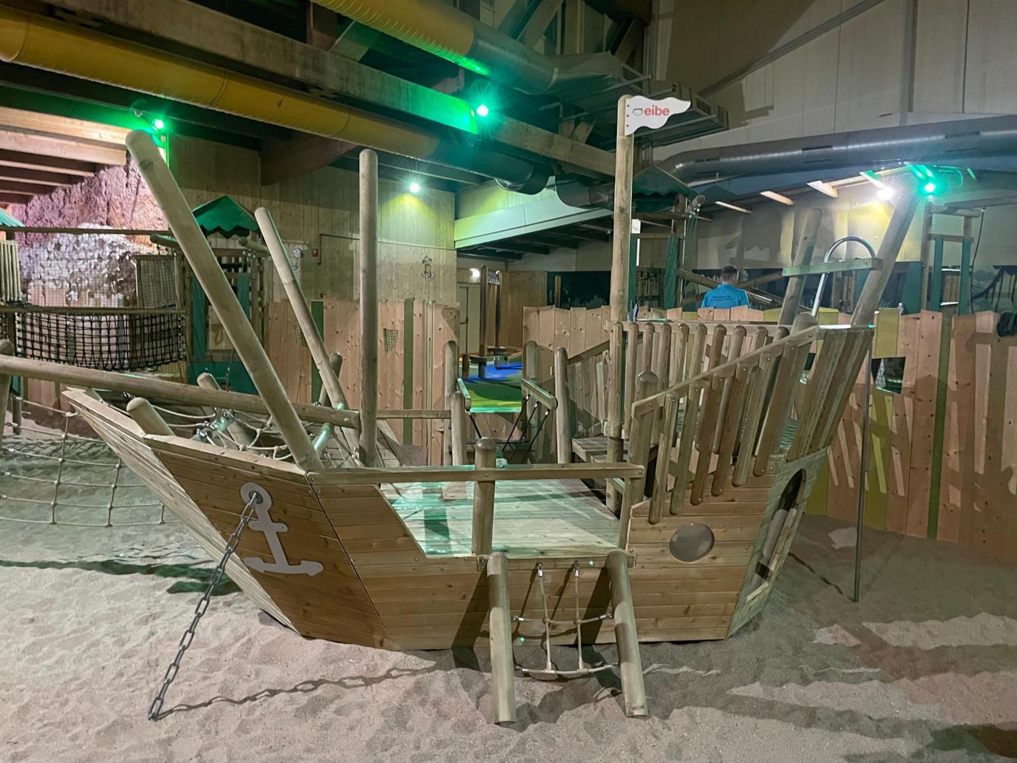 Het Familie Boshuisje - Vakantiewoning Op Prachtig Park Met Veel Faciliteiten Inc Ligbad Gramsbergen Bagian luar foto